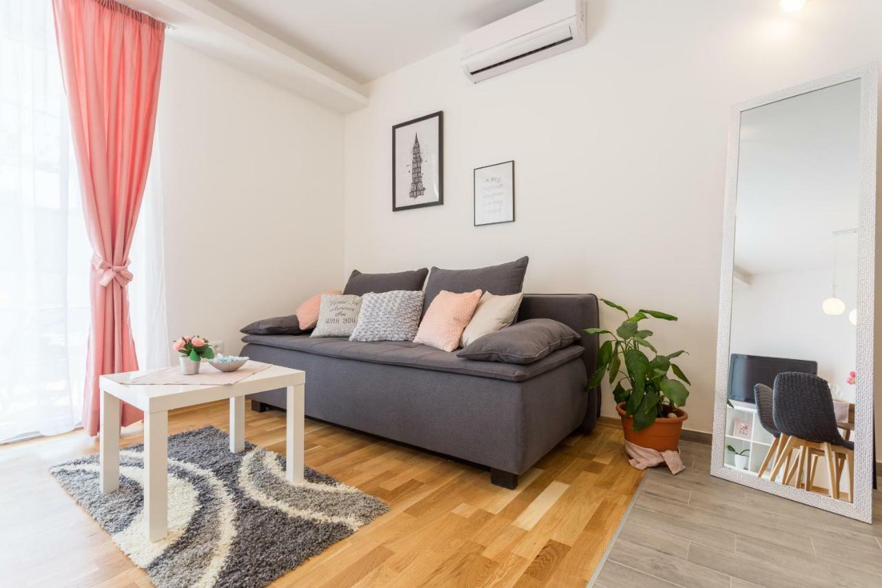 Apartman Matea Apartment โปดสตรานา ภายนอก รูปภาพ